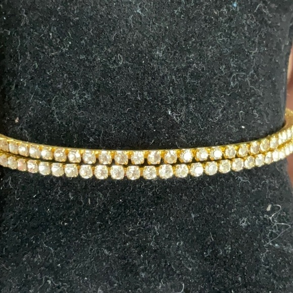 Set of two crystal and gold toned bracelets - Picture 2 of 2